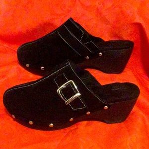 Black suede clog shoes, soft padded insoles with tack detail. Size 9